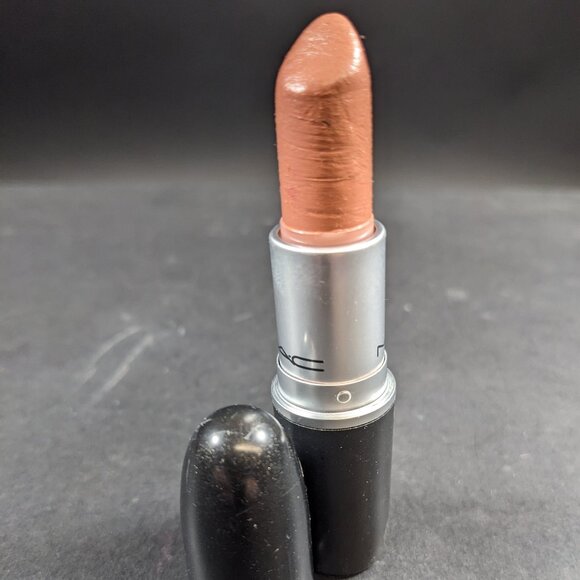 MAC Shy Girl lipstick - Picture 1 of 2